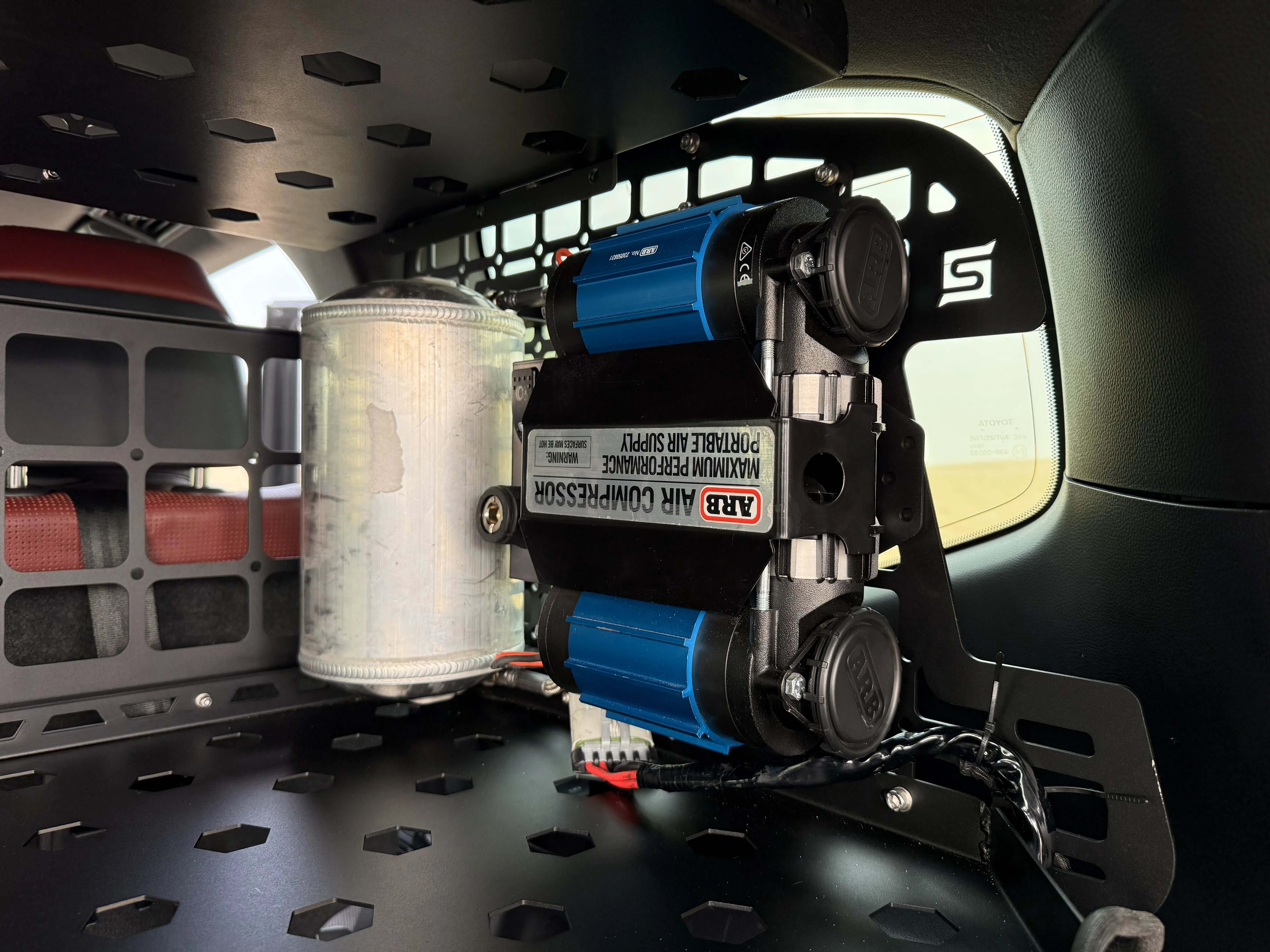 Scout Cargo Shelf - Toyota Land Cruiser LC300, Molle Panels, - Outdoor Kuwait
