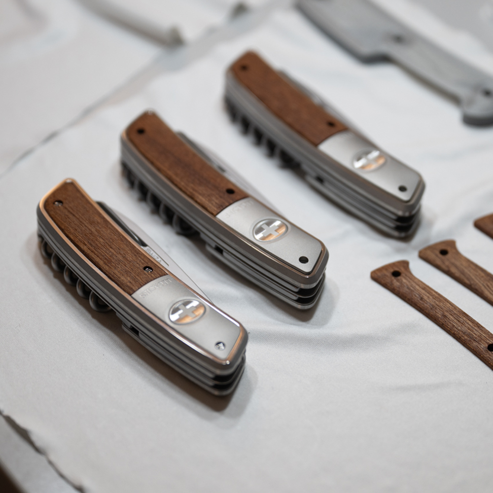 Swiza Legacies Mahogany Pocket Knife