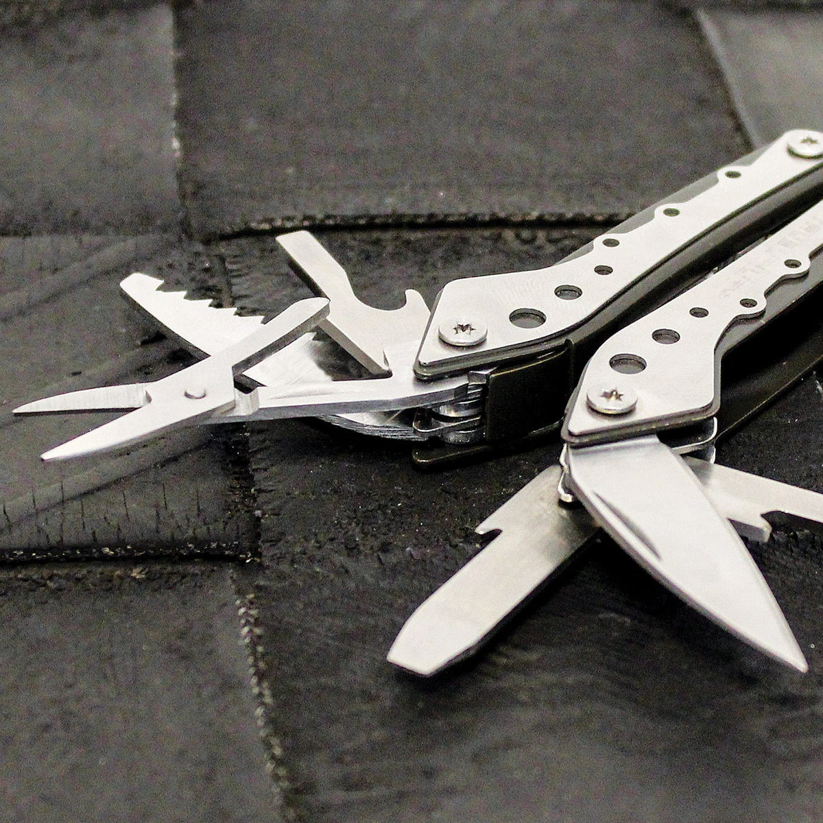 True Utility MiniMulti Multi-Tool, Multifunctional Tool, - Outdoor Kuwait