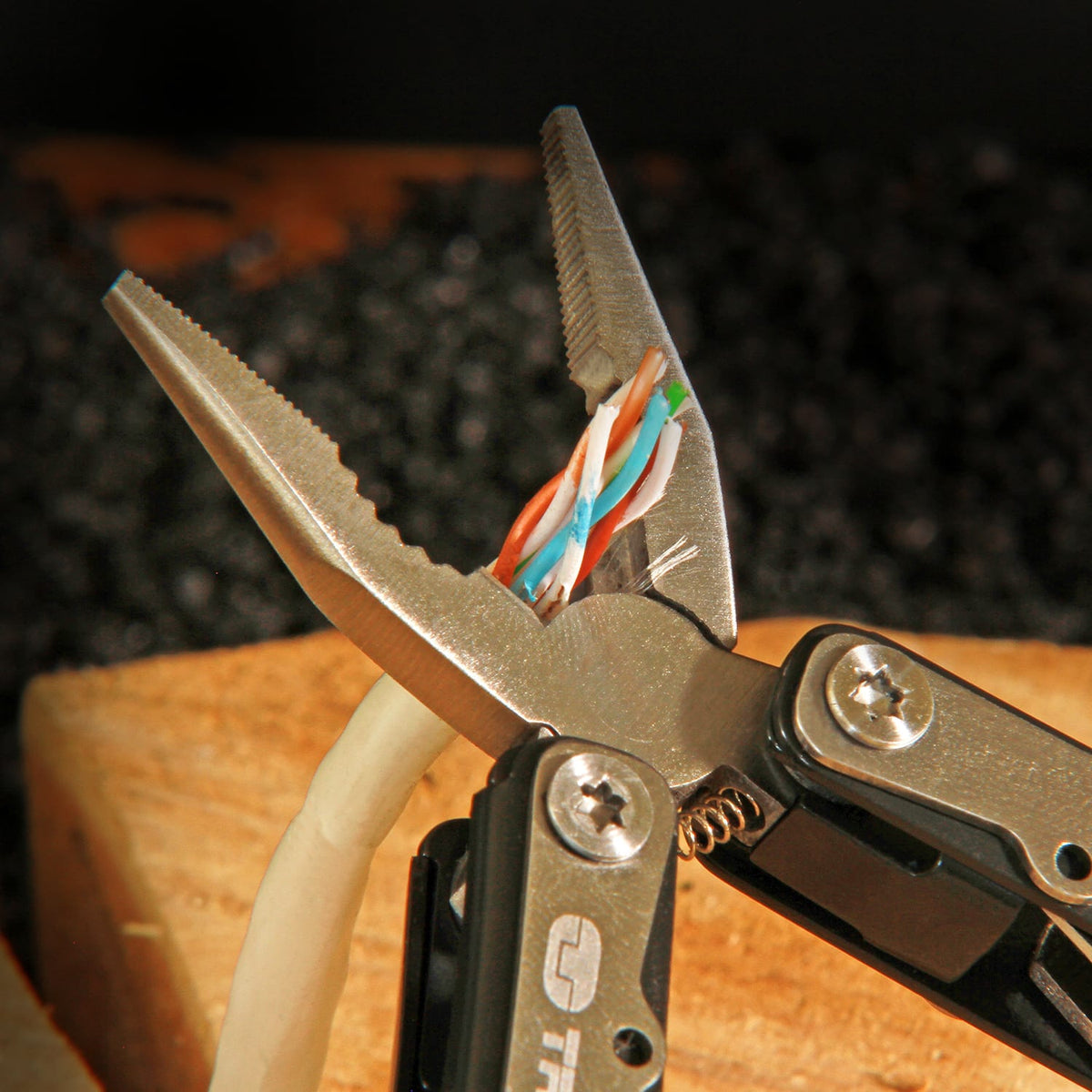 True Utility MiniMulti Multi-Tool, Multifunctional Tool, - Outdoor Kuwait
