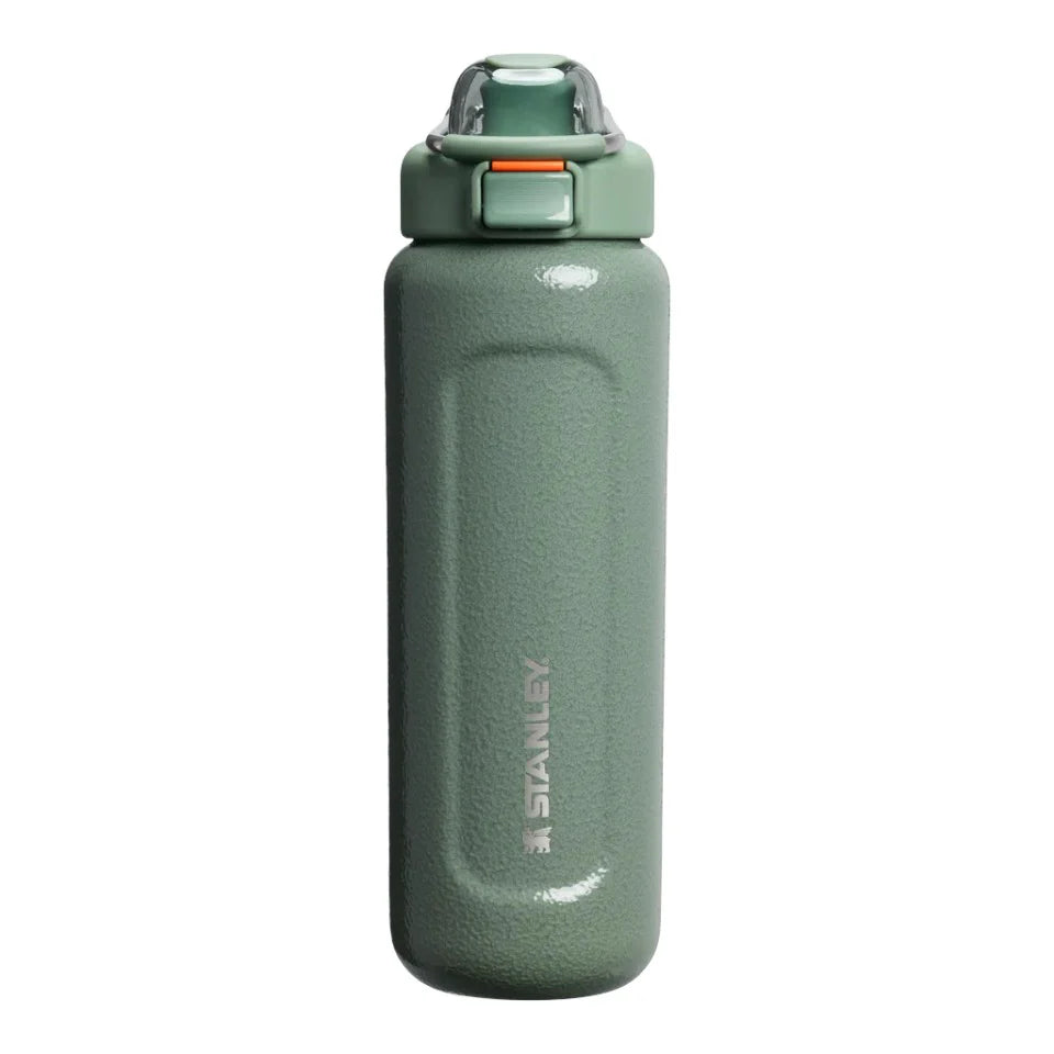 Stanley Classic Wellspring Bottle 0.7L, Water Bottles, Hammertone Green - Outdoor Kuwait