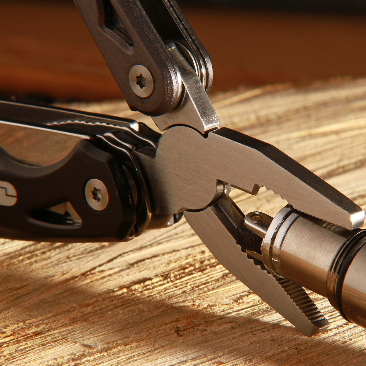 True Utility Seven Multi-Tool, Multifunctional Tool, - Outdoor Kuwait