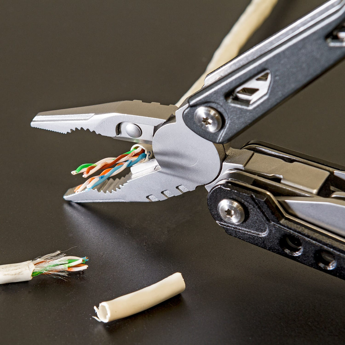 True Utility Handyone Multi-Tool, Multifunctional Tool, - Outdoor Kuwait