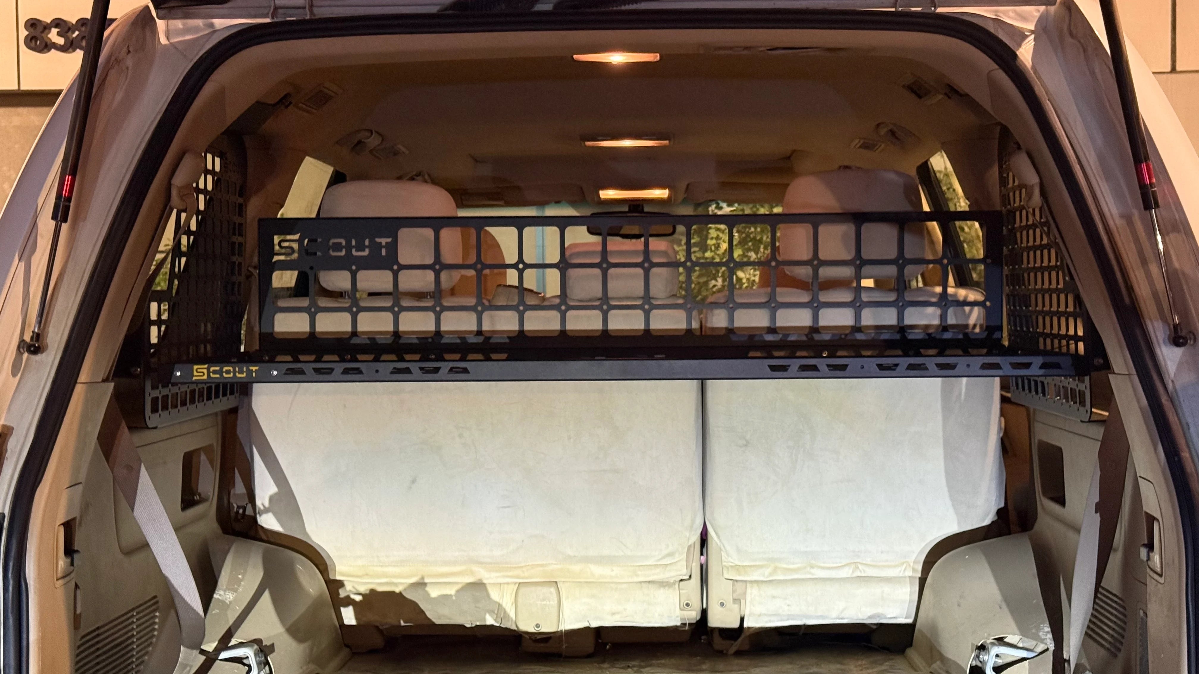 Scout Cargo Barrier - Toyota Land Cruiser LC200, Molle Panels, - Outdoor Kuwait