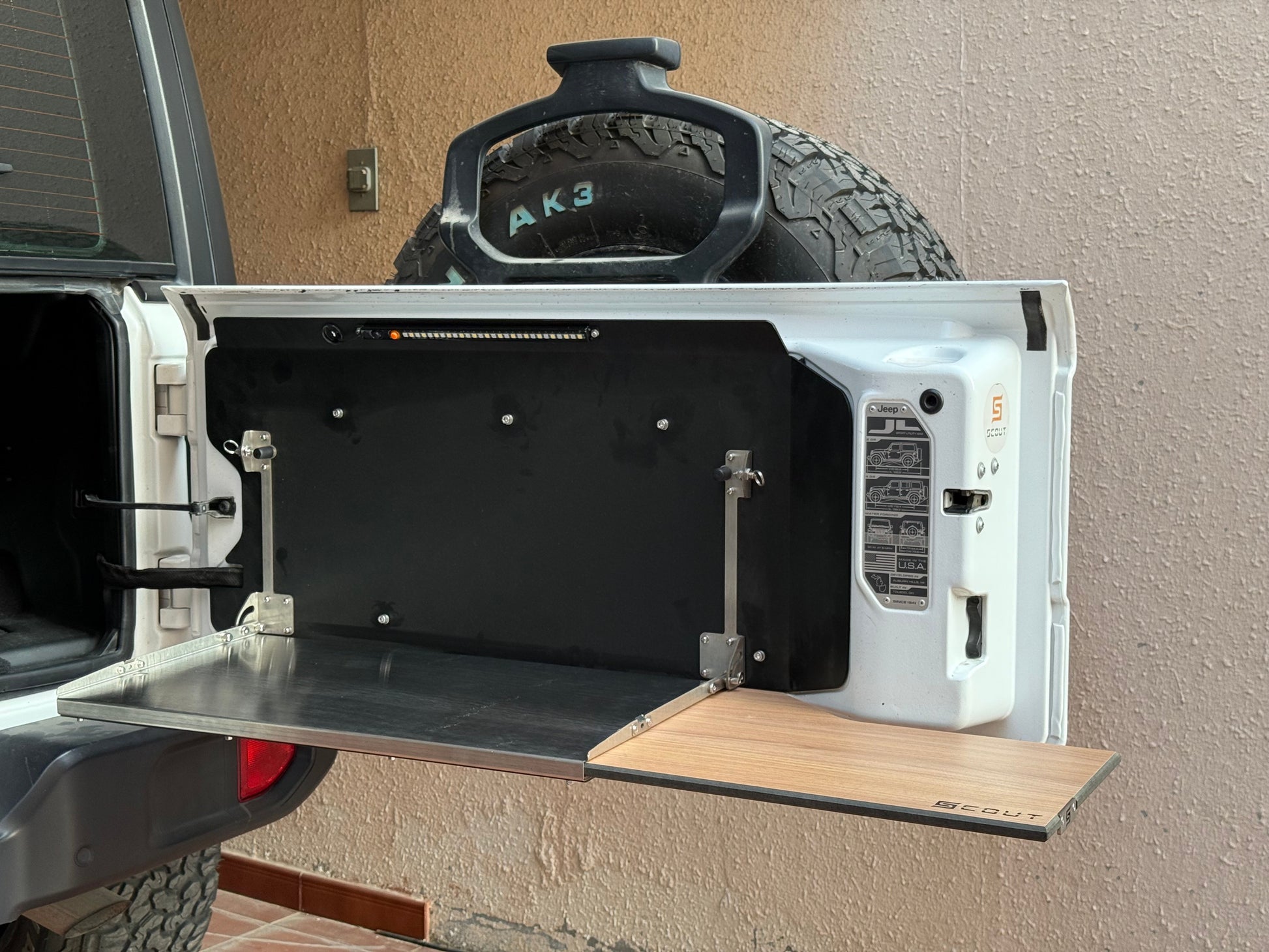 Scout Project Advanced Tailgate Table for Wrangler JL